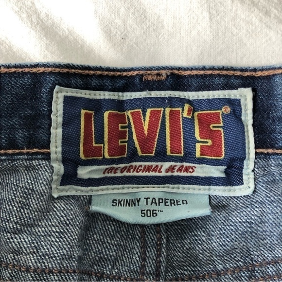 VINTAGE Leviās Denim Distressed Cutoff Shorts - Picture 9 of 10